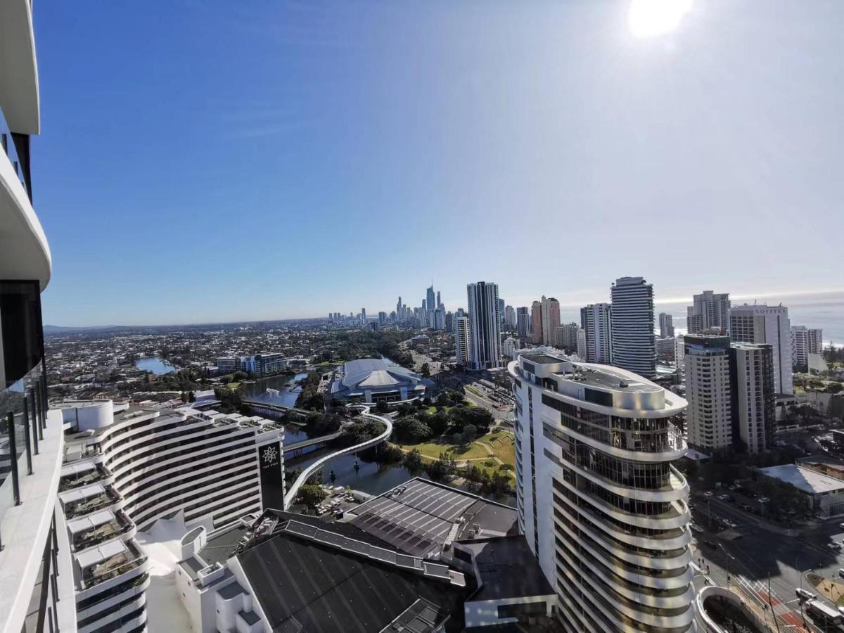 2 Bedroom Luxurious Family Apartment Next To Pacific Fair - Broadbeach Gold Coast Gc22 Exterior photo