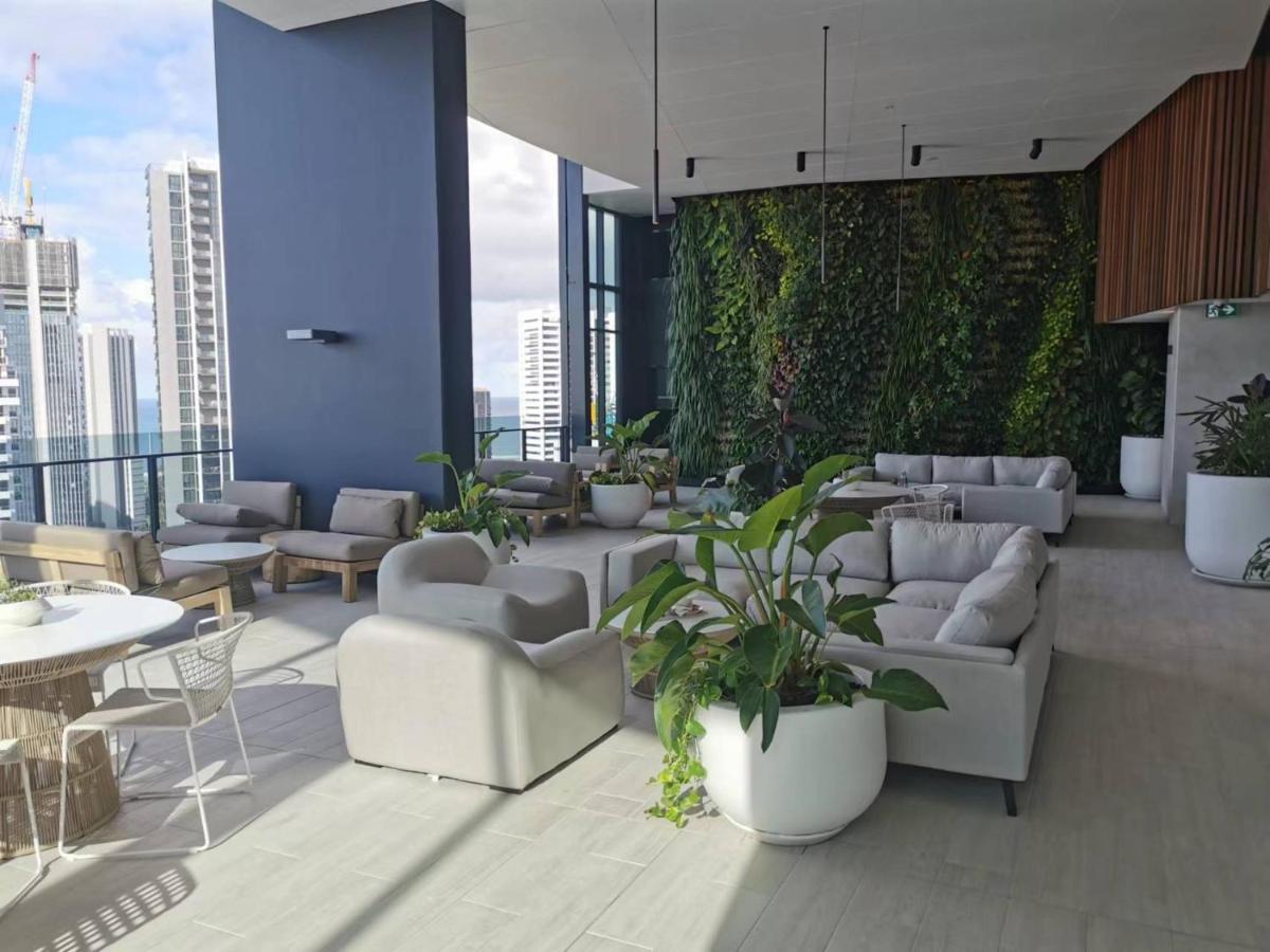 2 Bedroom Luxurious Family Apartment Next To Pacific Fair - Broadbeach Gold Coast Gc22 Exterior photo