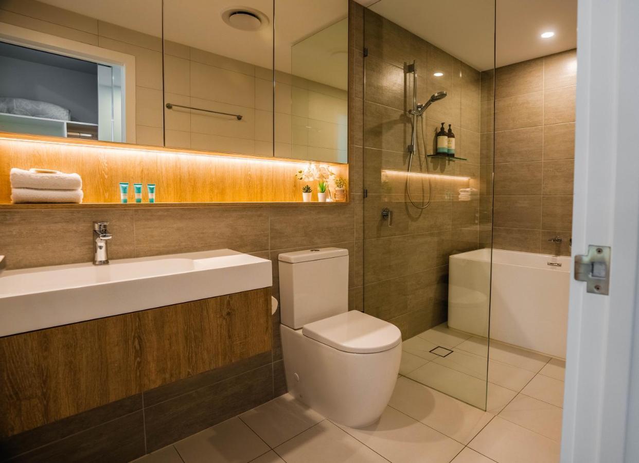 2 Bedroom Luxurious Family Apartment Next To Pacific Fair - Broadbeach Gold Coast Gc22 Exterior photo